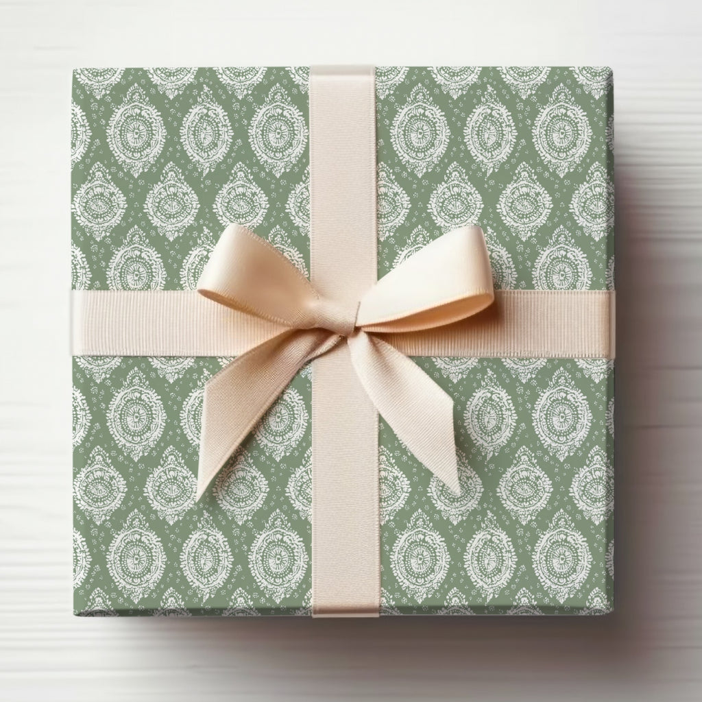 Elegant Green Patterned Gift Box for Special Occasions