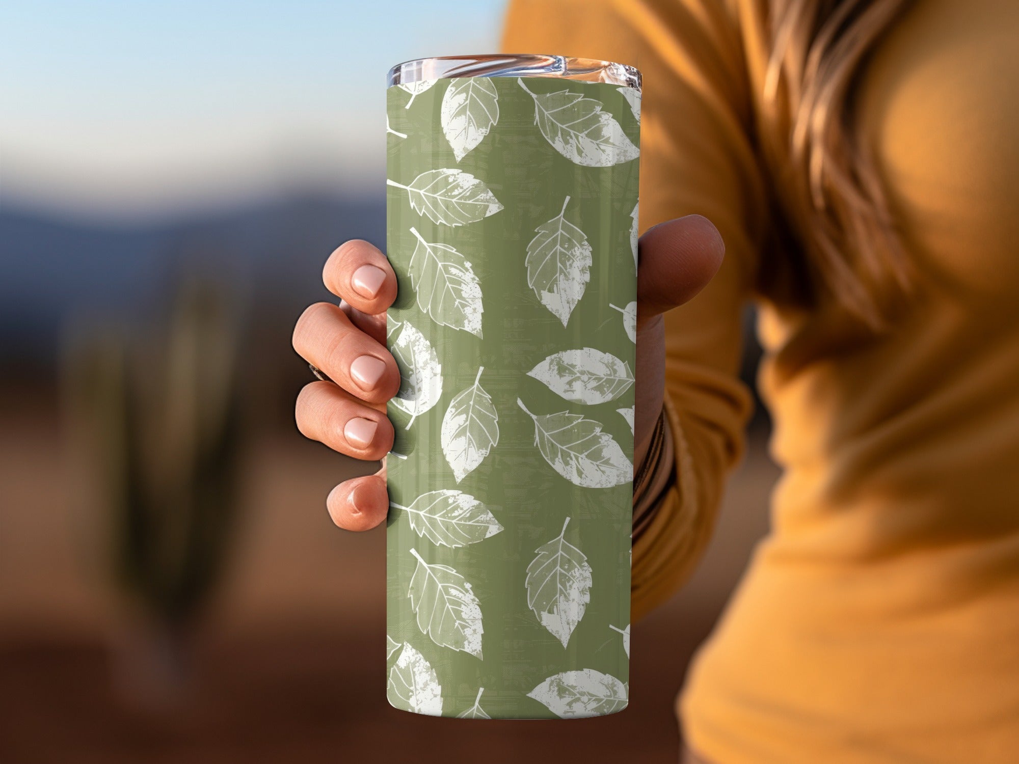 Green Tumbler with White Leaf Design for Beverage