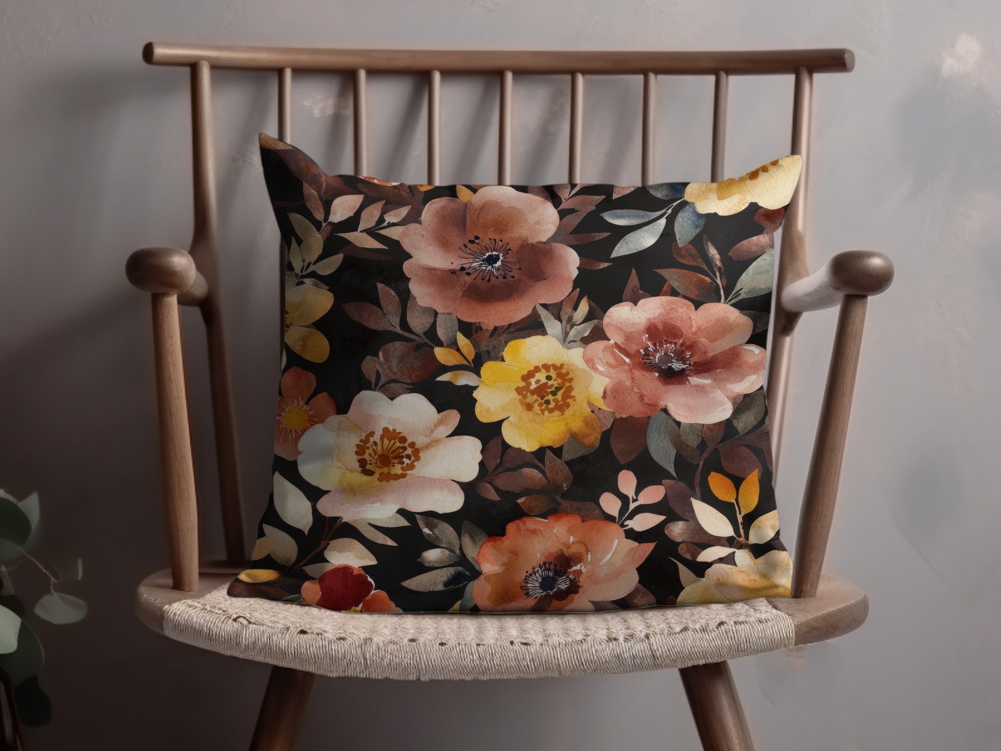 Elegant Floral Pattern Cushion for Home Decor