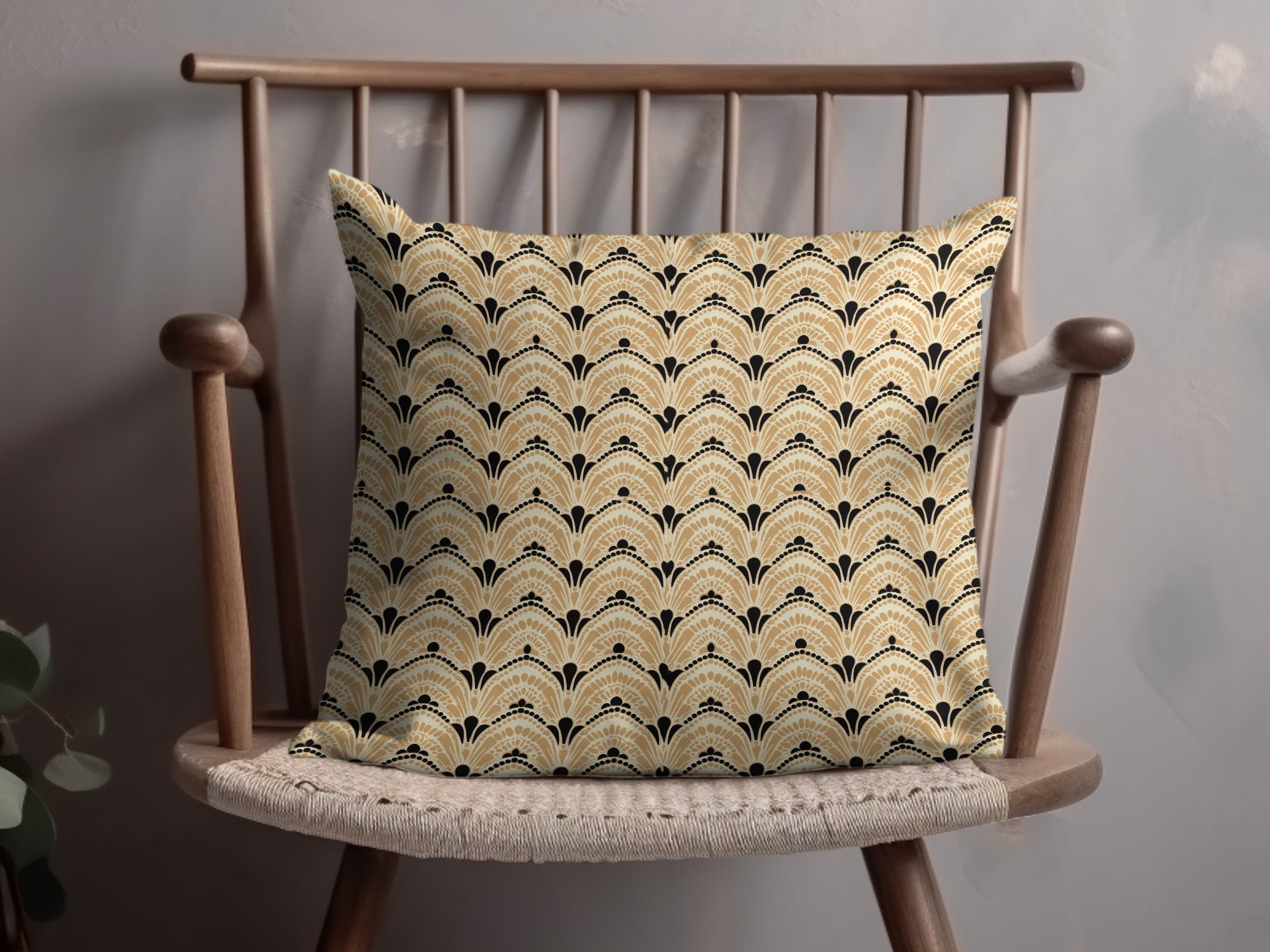 Elegant Geometric Pattern Decorative Pillow Cover