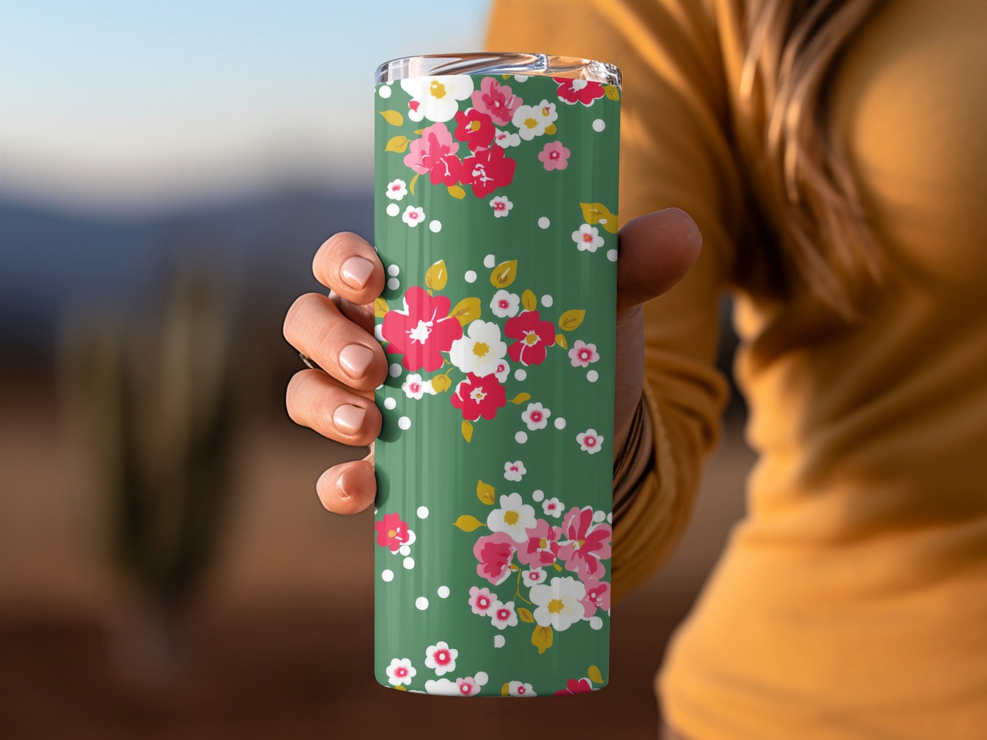 Floral Pattern Tumbler with Red and White Flower Design