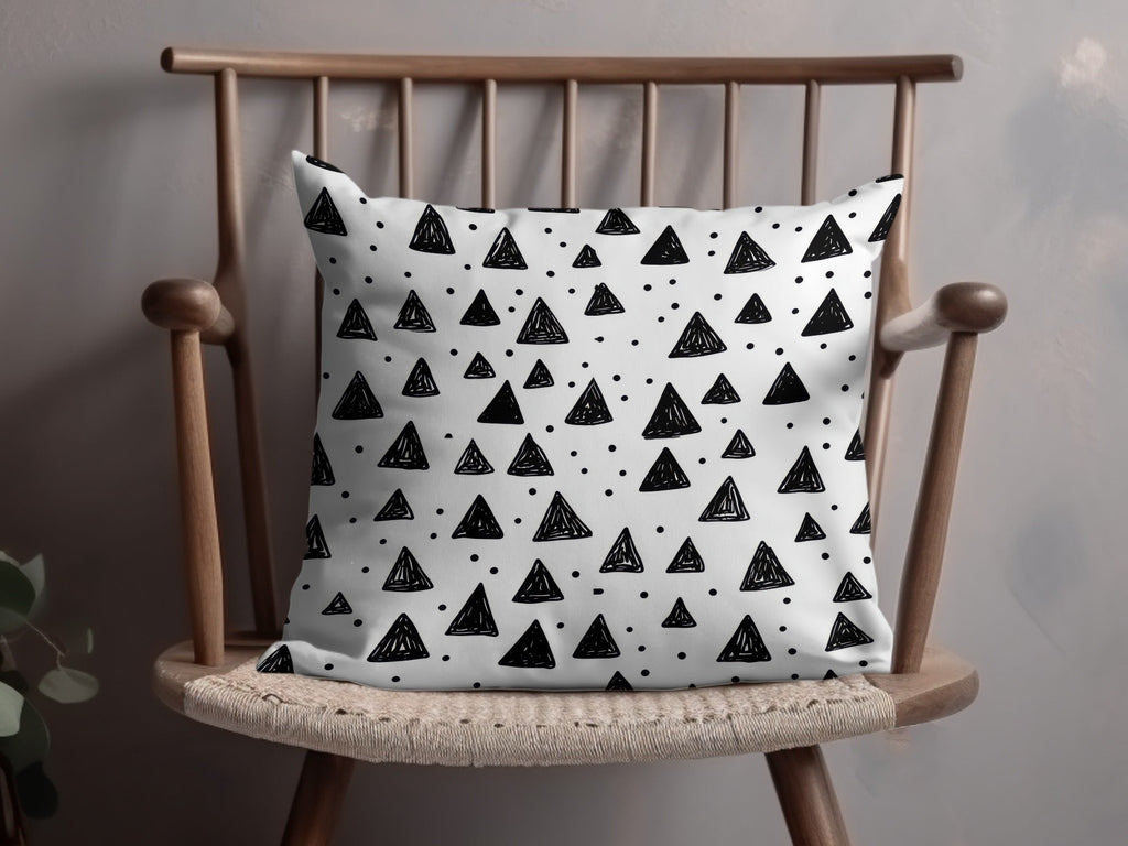 Black and White Triangle Doodles Seamless Digital Paper, Triangle Pattern Simple - Moore and Mountain