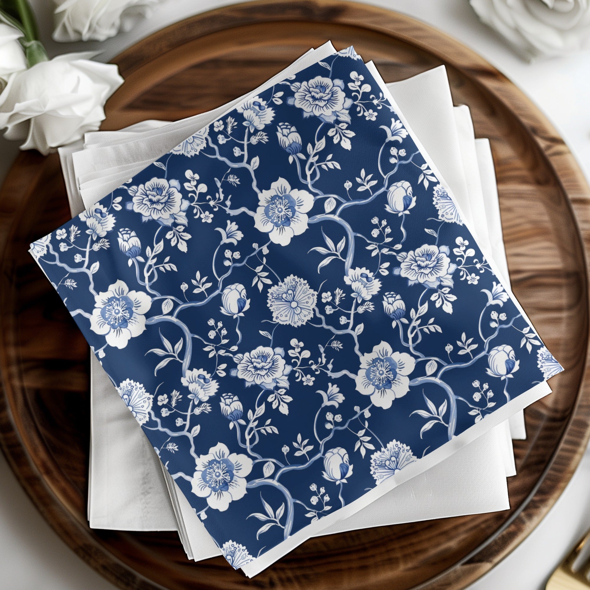 Blue and White Floral Pattern Napkin Set for Elegant Dining