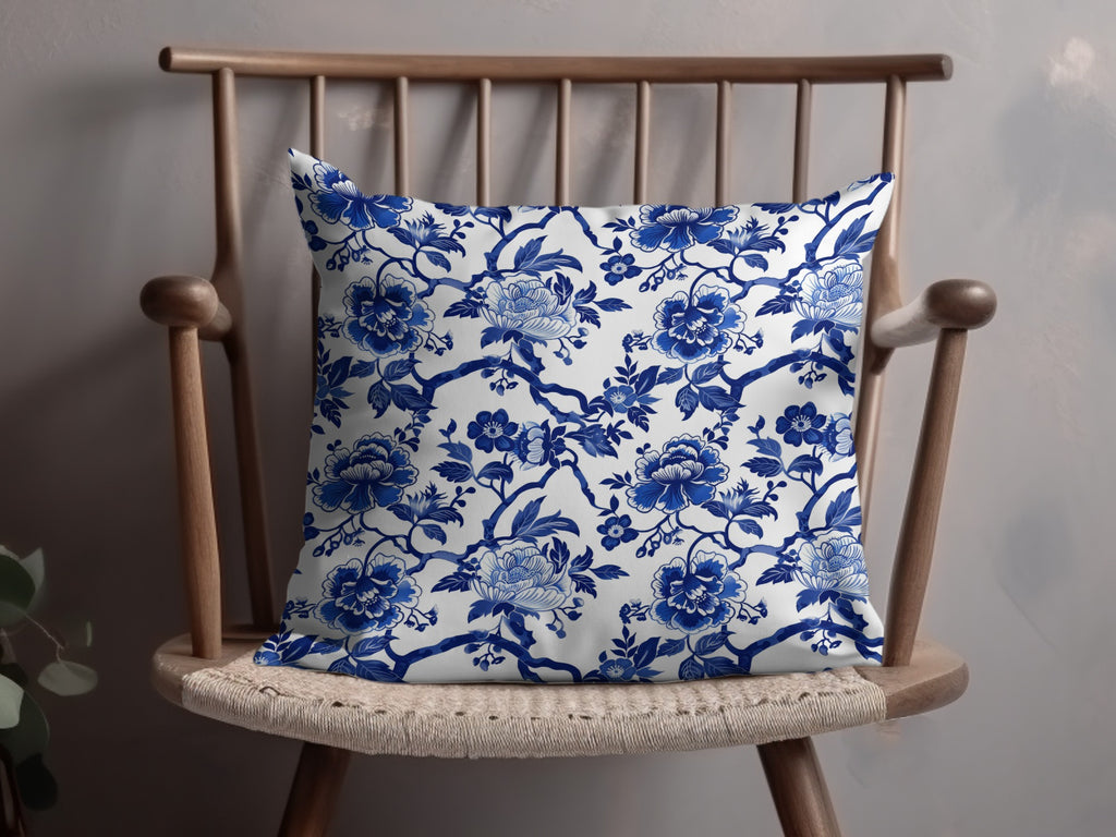 Elegant Blue Floral Pattern Decorative Cushion
