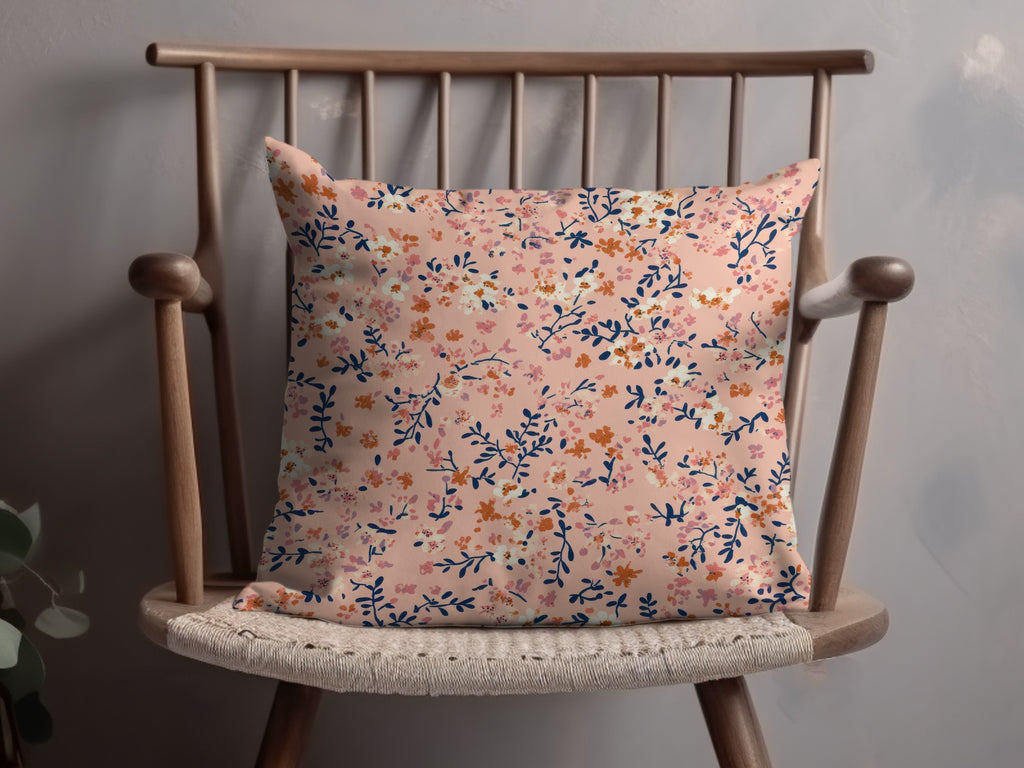 Floral Patterned Decorative Throw Pillow product