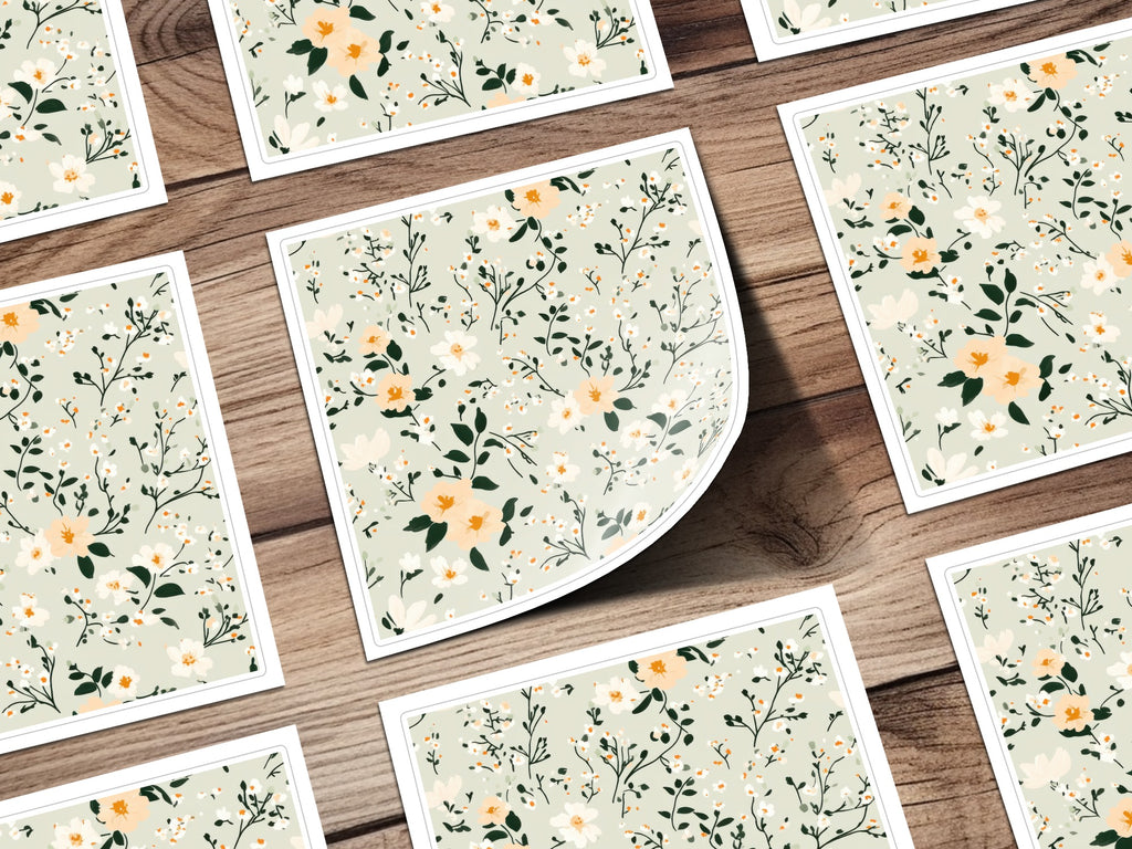 Elegant Floral Patterned Design on Greeting Cards