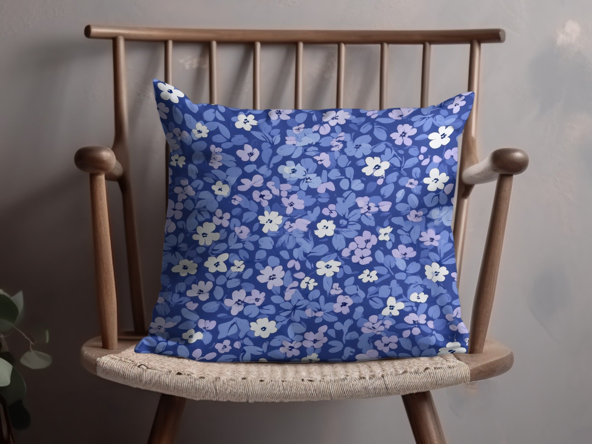 Blue Floral Pattern Decorative Pillow for Home Decor
