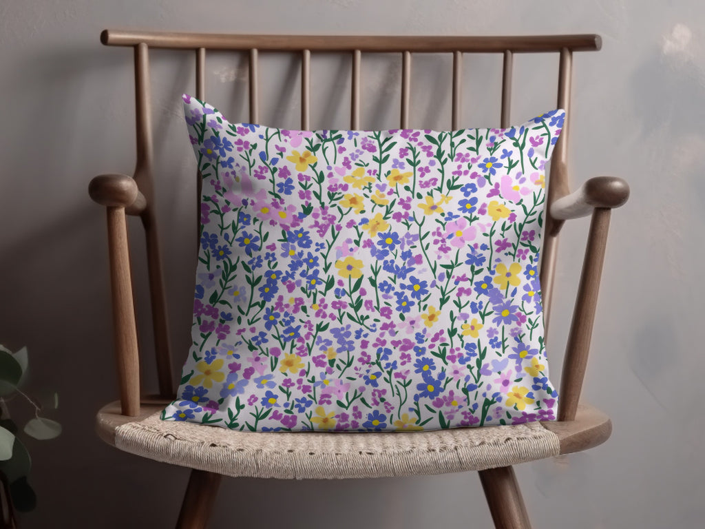 Vibrant Floral Pattern Throw Pillow for Cozy Living Spaces