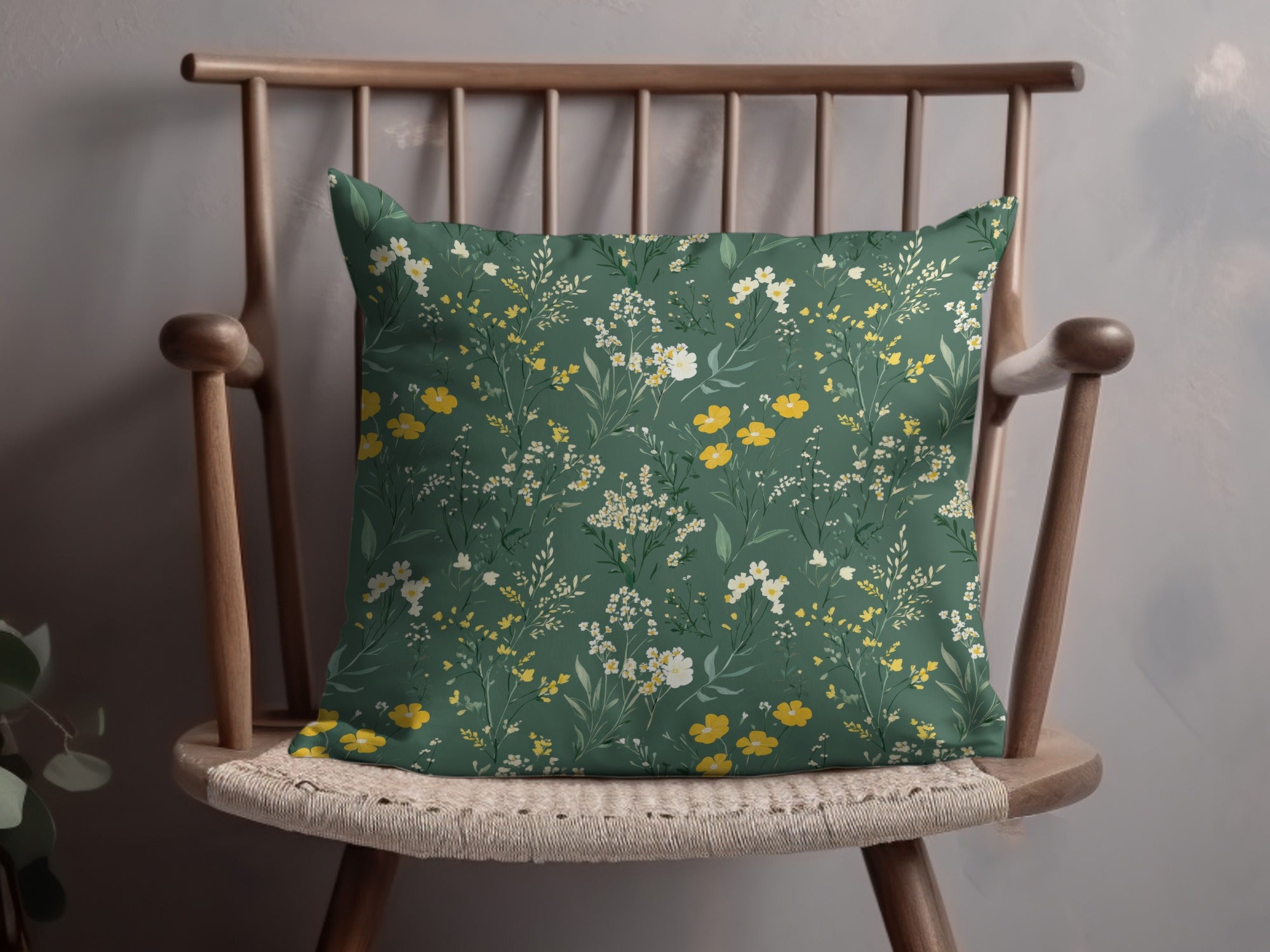 Floral Pattern Decorative Throw Pillow for Home Decor
