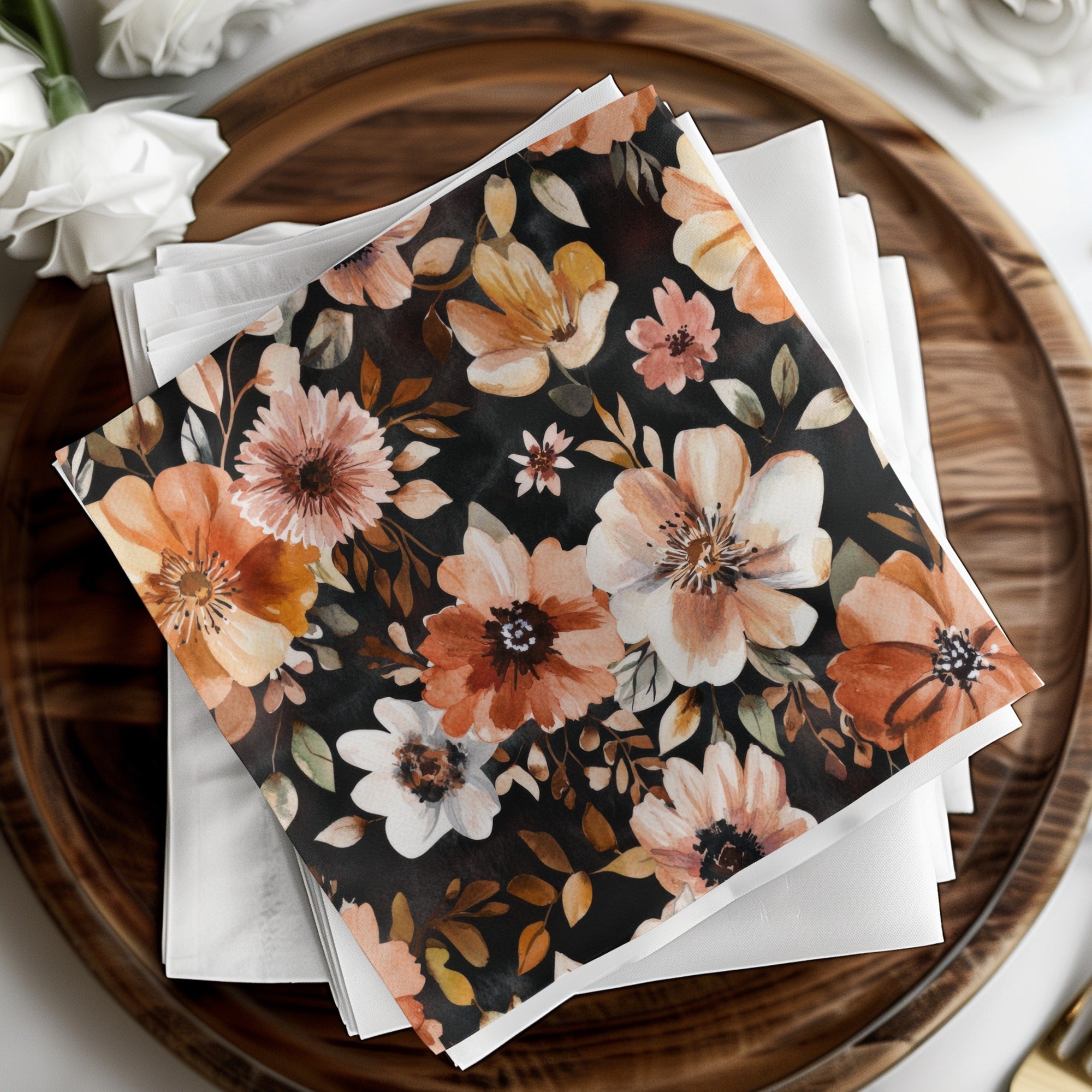 Elegant Floral Pattern Napkin Set for Home Décor