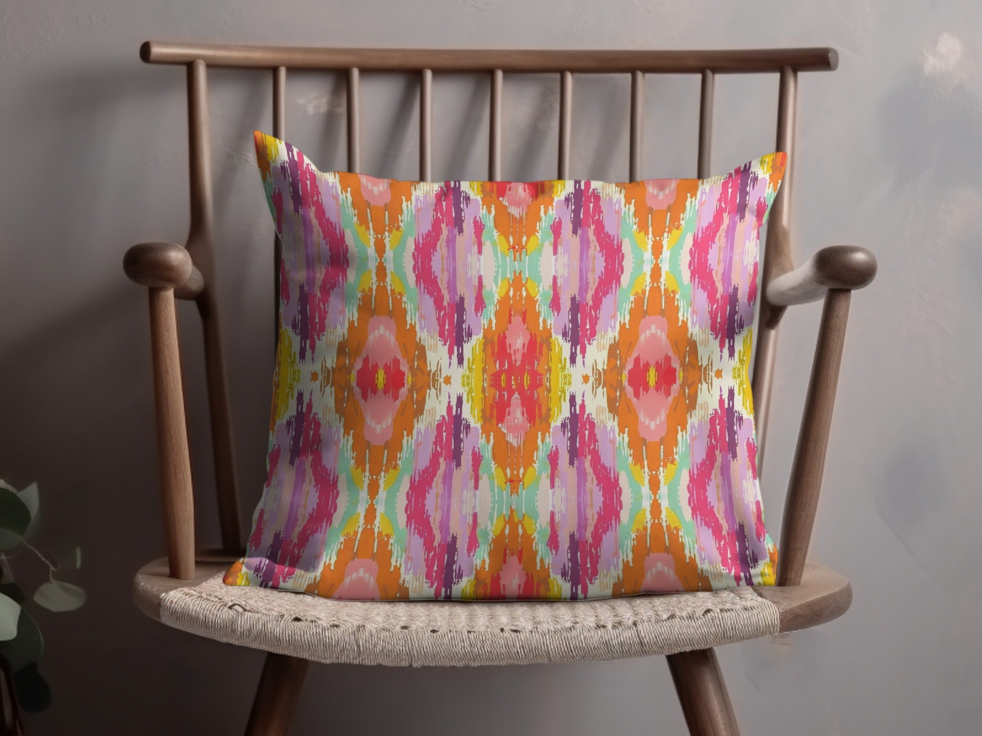Vibrant Patterned Cushion Cover for Modern Home Decor
