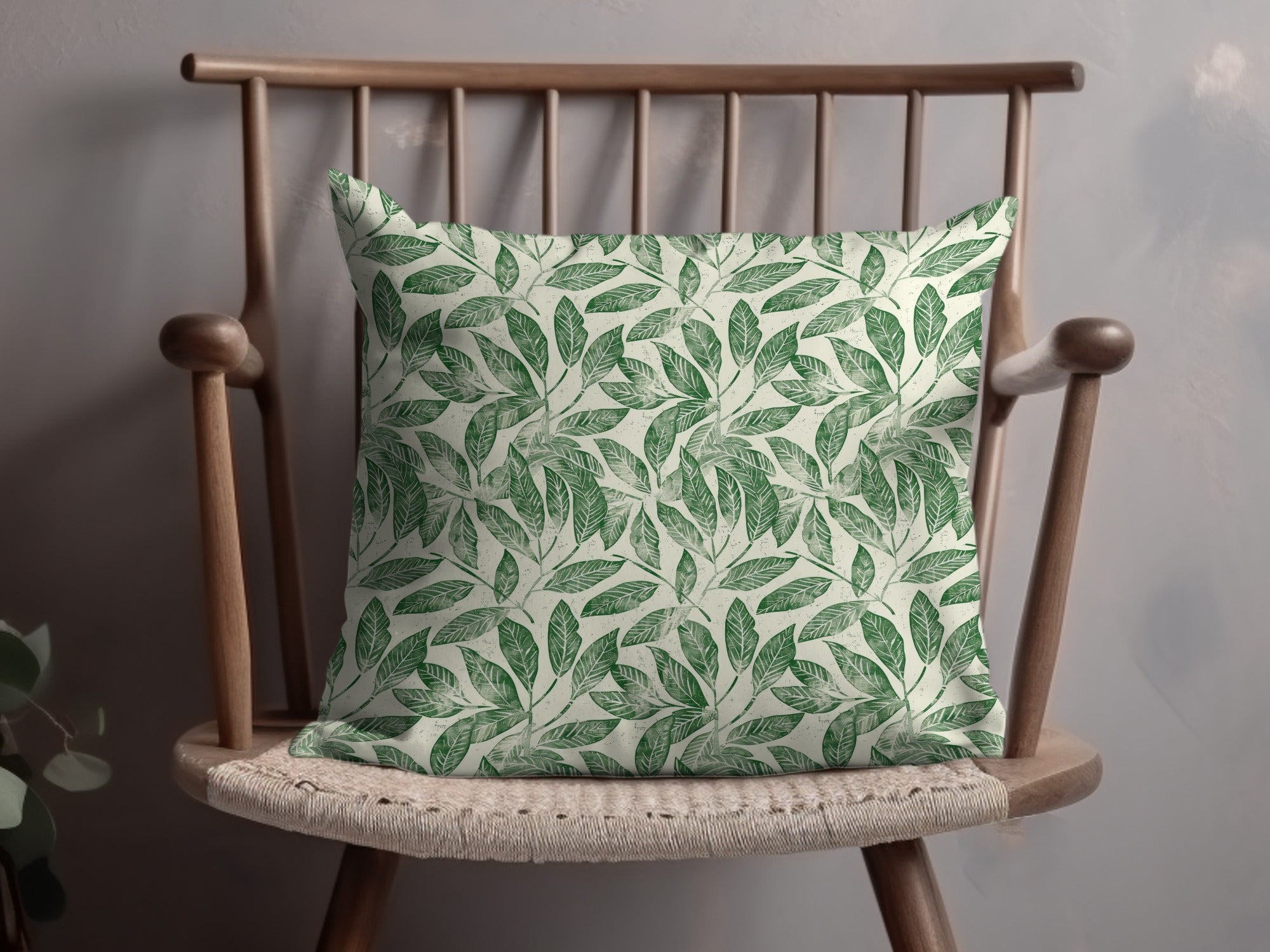 Beautiful Green Leaf Pattern Throw Pillow Product