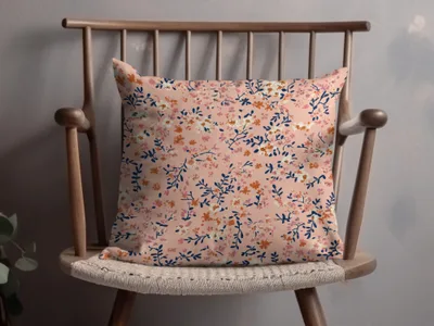 Floral Patterned Decorative Throw Pillow product