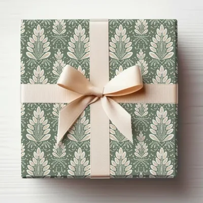 Elegant Green Leaf Patterned Gift Wrap Paper