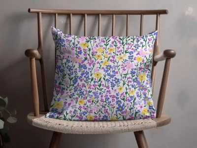 Vibrant Floral Pattern Throw Pillow for Cozy Living Spaces