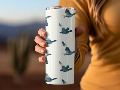 Elegant Tumbler with Flying Ducks Pattern Design